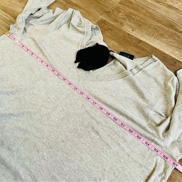 Lane Bryant Gray V-Neck Tie Sweater 3X - Picture 6 of 7